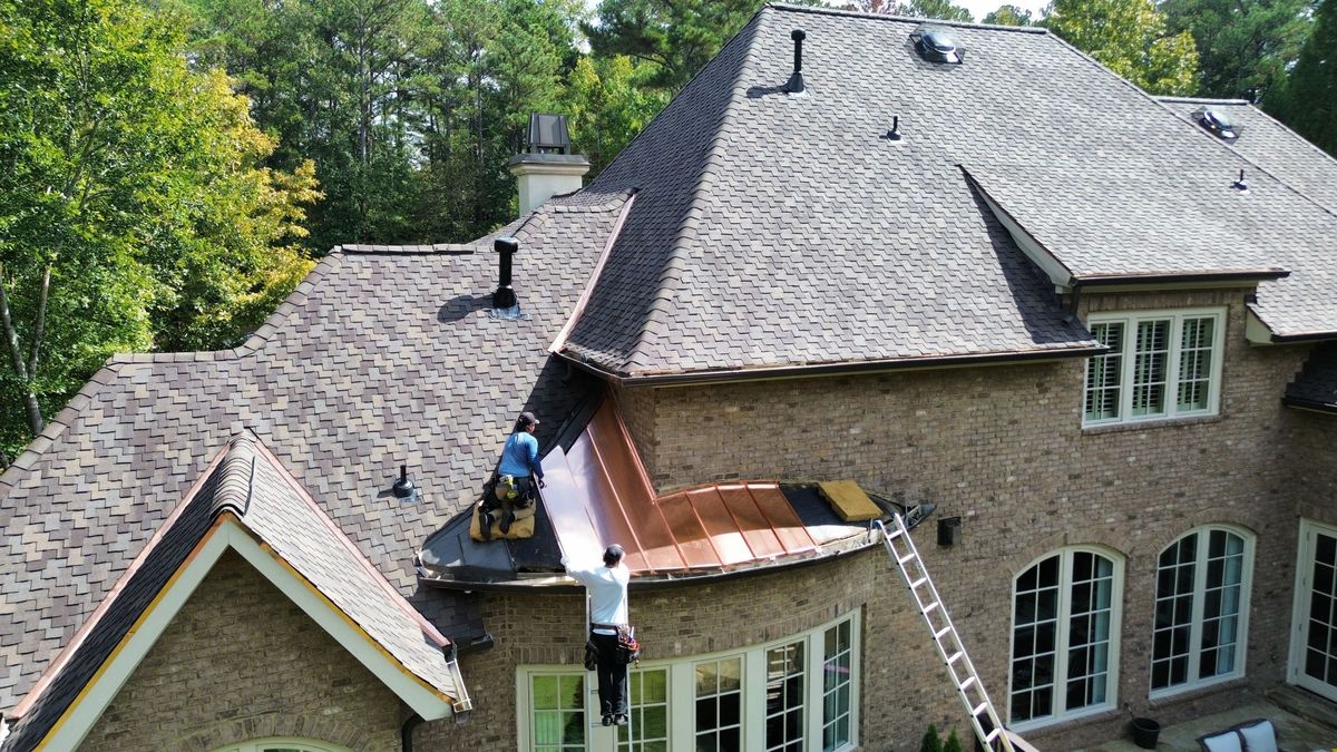 CertainTeed Presidential Autumn Blend shingle installation in progress